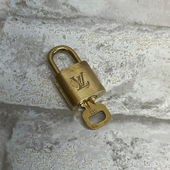 Louis VUITTON Brass Lock Numbered with‎ Matching Number Key Set - Picture 1 of 3
